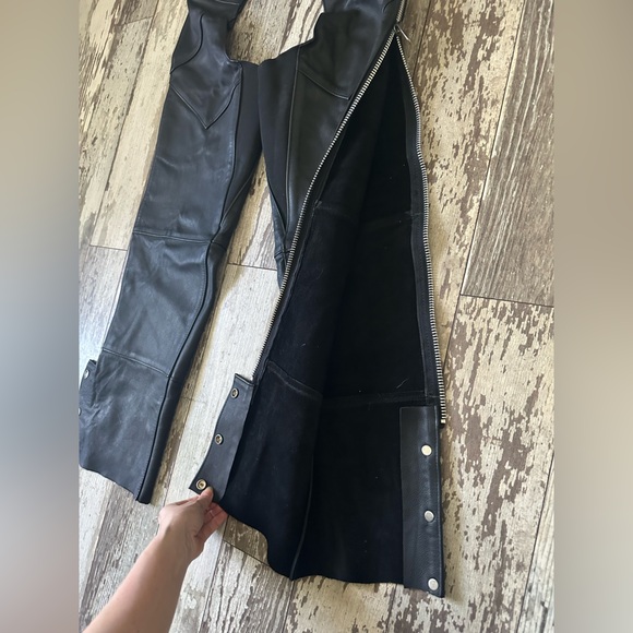 Harley-Davidson Black Leather Chaps, women's, size M - Picture 5 of 10